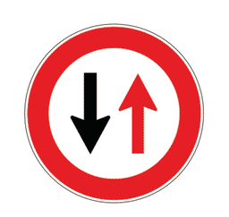 Karşıdan gelene yol ver